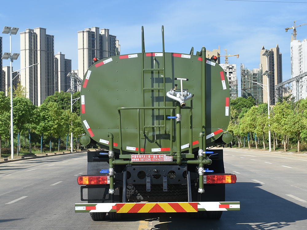 18.3方重汽豪沃TX曼310馬力后雙橋?yàn)⑺?chē)