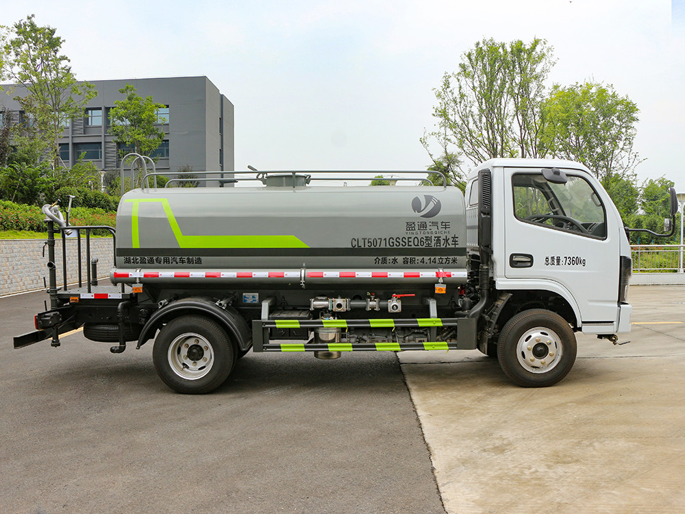 東風福瑞卡 5 方灑水車